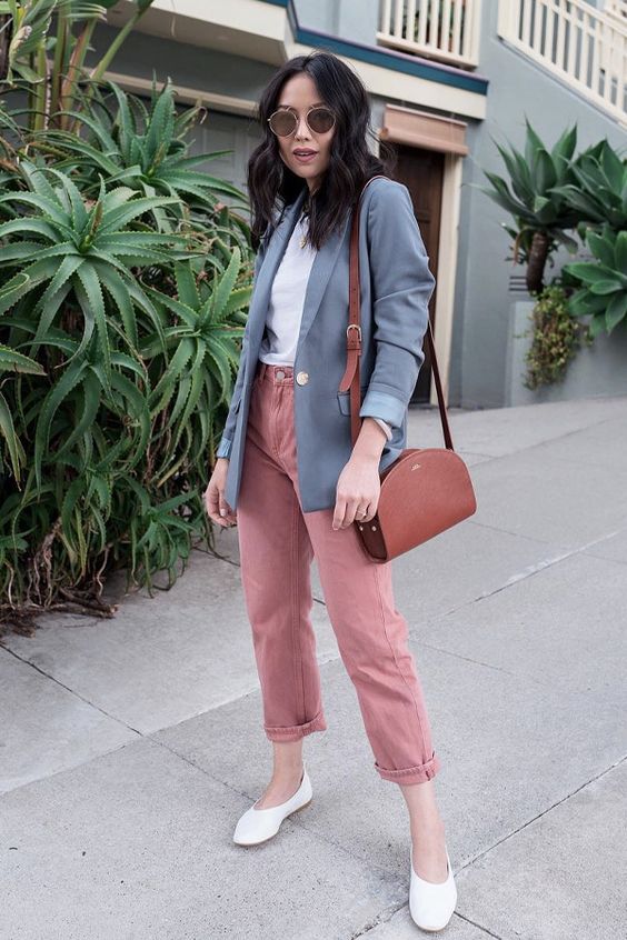 pink rouge jeasn and neutral outfits