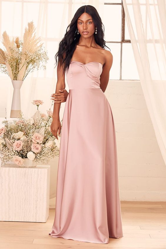 Strapless Maxi Dress as evening party outfits