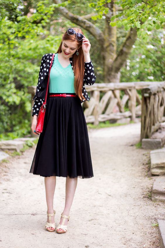 modify turquoise and black for clashing color combination outfits