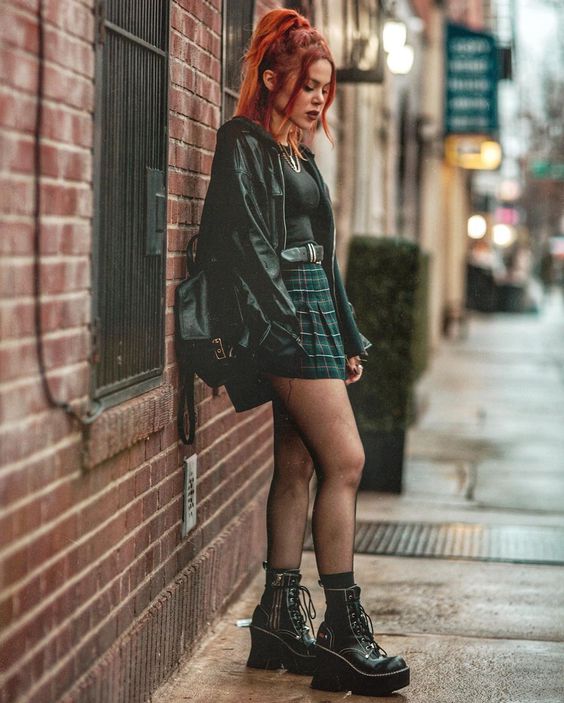 plaid mini skirt with the leather jackets to bring chic grunge style