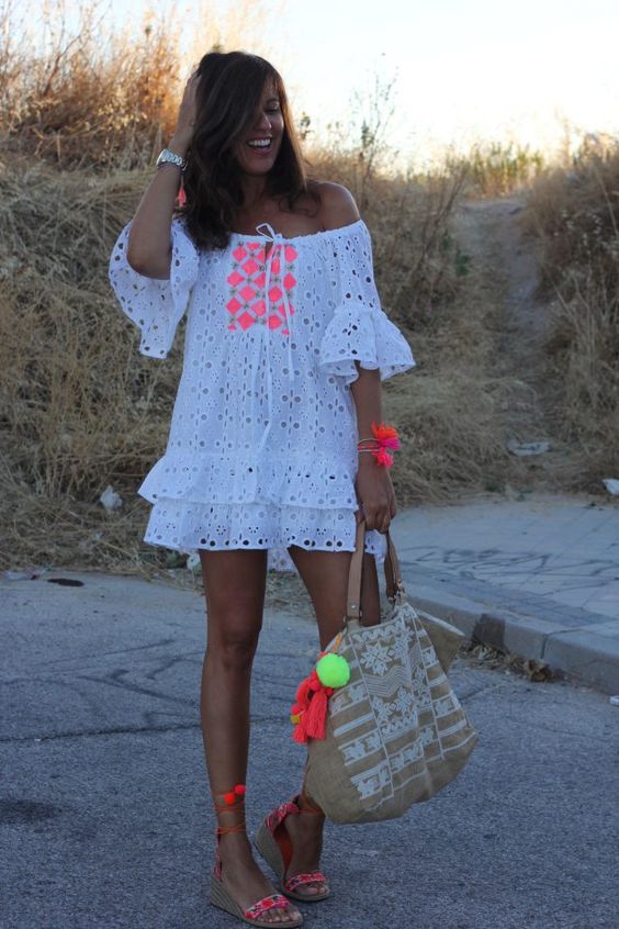 off-shoulder lace mini dress for the outfit to go vacation on the beach 