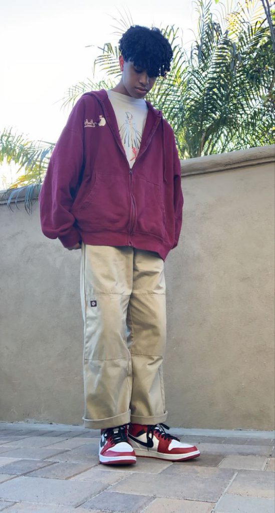cool and trendy college outfit style for boys in baggy clothes