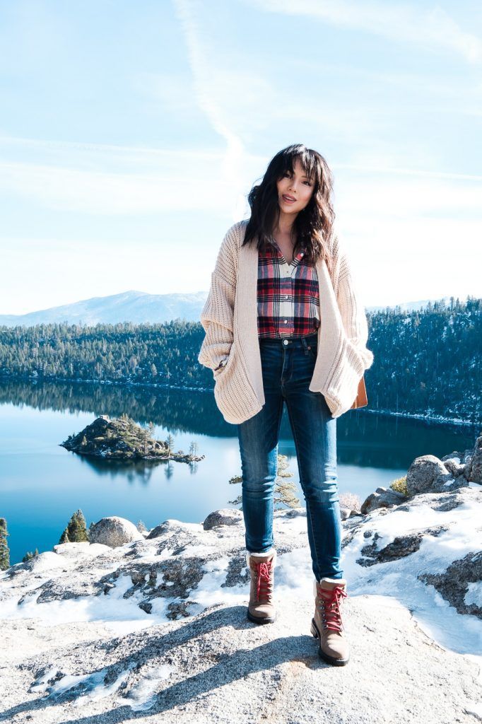 hiker boots in your best and trendy winter outfit idea