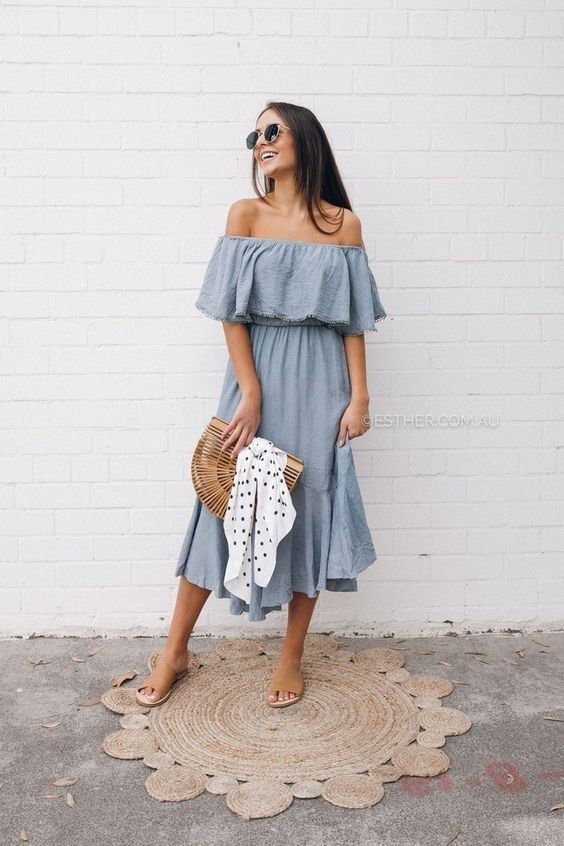 Off-shoulder style for elegant summer outfits