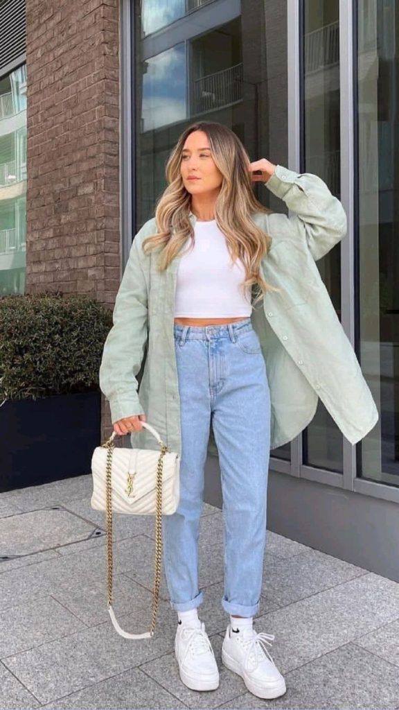 your oversized boyfriend shirt with waist jeans