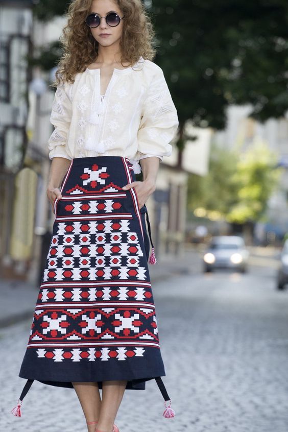 Vyshyvanka embroidery linen skirt for contemporary fashion style
