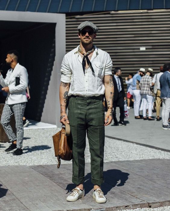 conventional sailor with a shabby outfit style