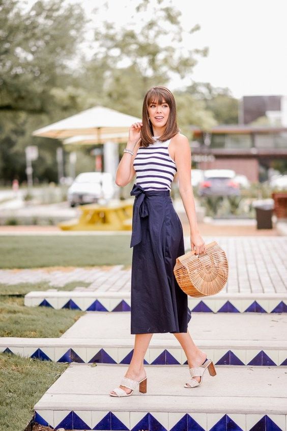simple casual style in nautical outfit ideas for women