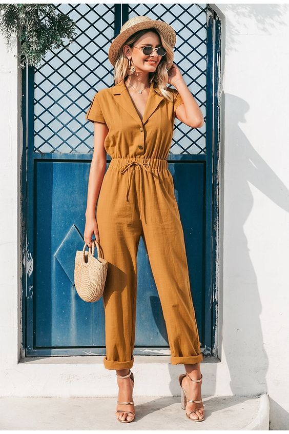 casual outfit style in summer with jumpsuit