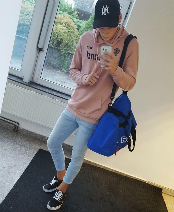 pastel colors in college outfit style