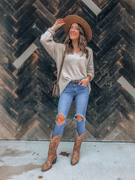 trendy cowgirl outfit style during spring
