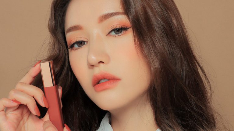 Look Younger and Flawless with Korean Makeup Look
