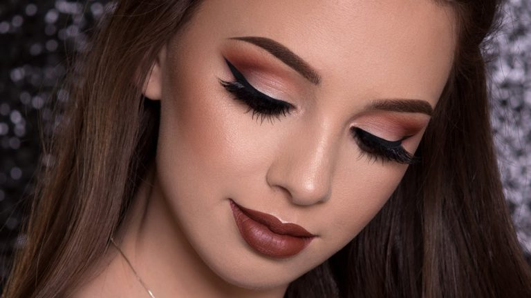 Easy Ways to Get Bold and Smokey Makeup Look