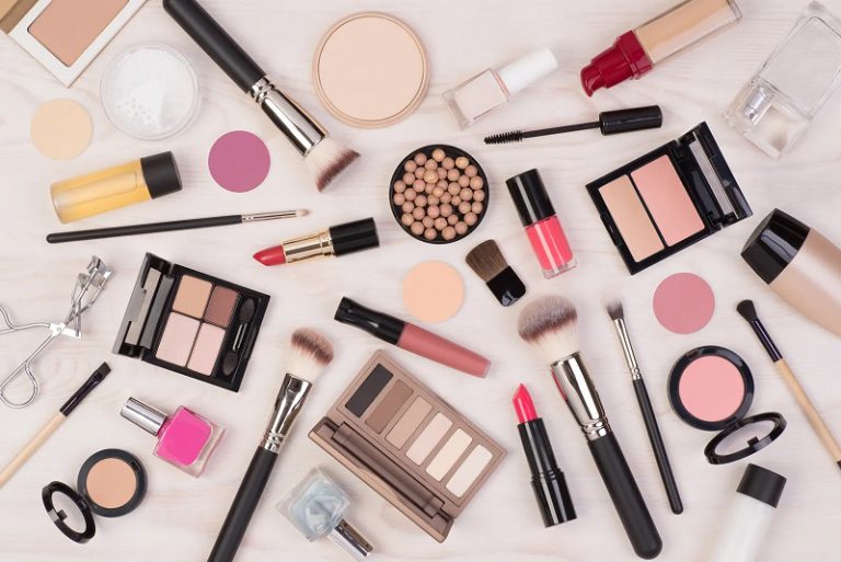Must Have Makeup Products and Tools for Beginners