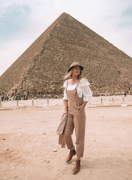 Simple Beige Overall for Traveling to Egypt