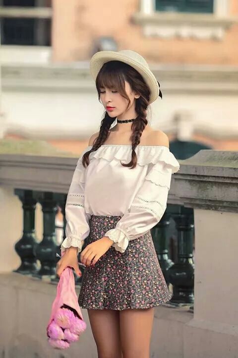 Look Cute in Off-Shoulder Top