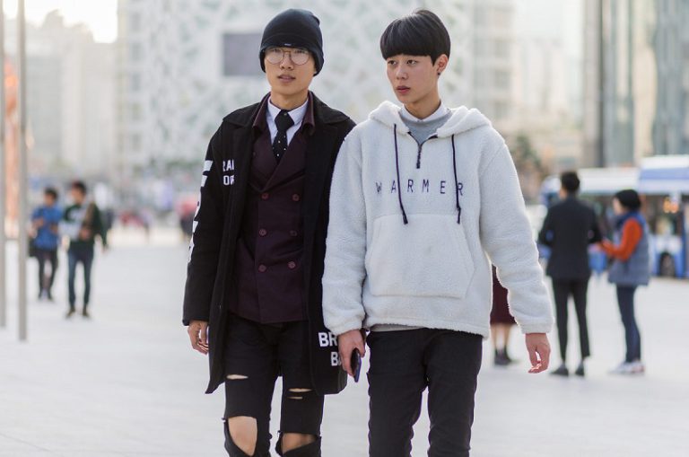 24 Aesthetic Korean Outfits for Men to Look Fashionable in Any Occasions
